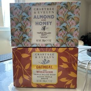 Crabtree & Evelyn Oatmeal Wheatgerm and Almond Honey Bar Soap 7 oz